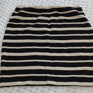 Black and Cream Striped Skirt Stretch Max Studio Small